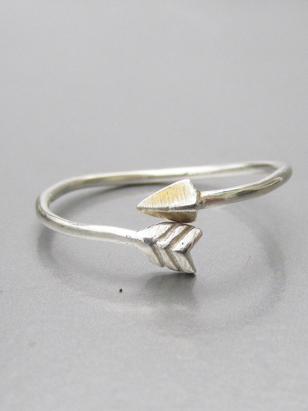 Vintage Sterling Silver Southwestern ARROW Thin Stacking Ring Sz. 7